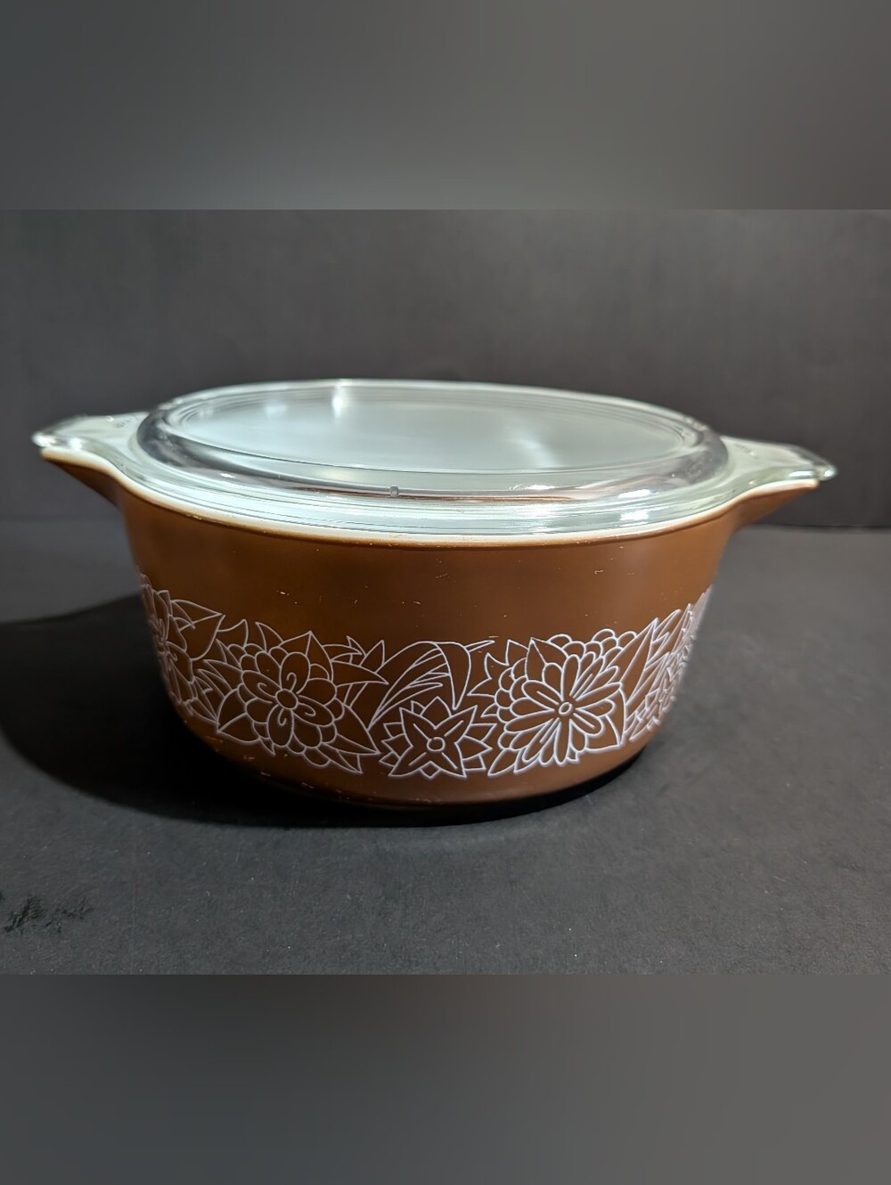 Pyrex Casserole Dish with Pour Spouts and Lid 475-B Woodland Brown 2.5 Litres